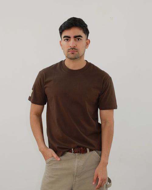 Camiseta slim color marrón para hombre sin estampados 